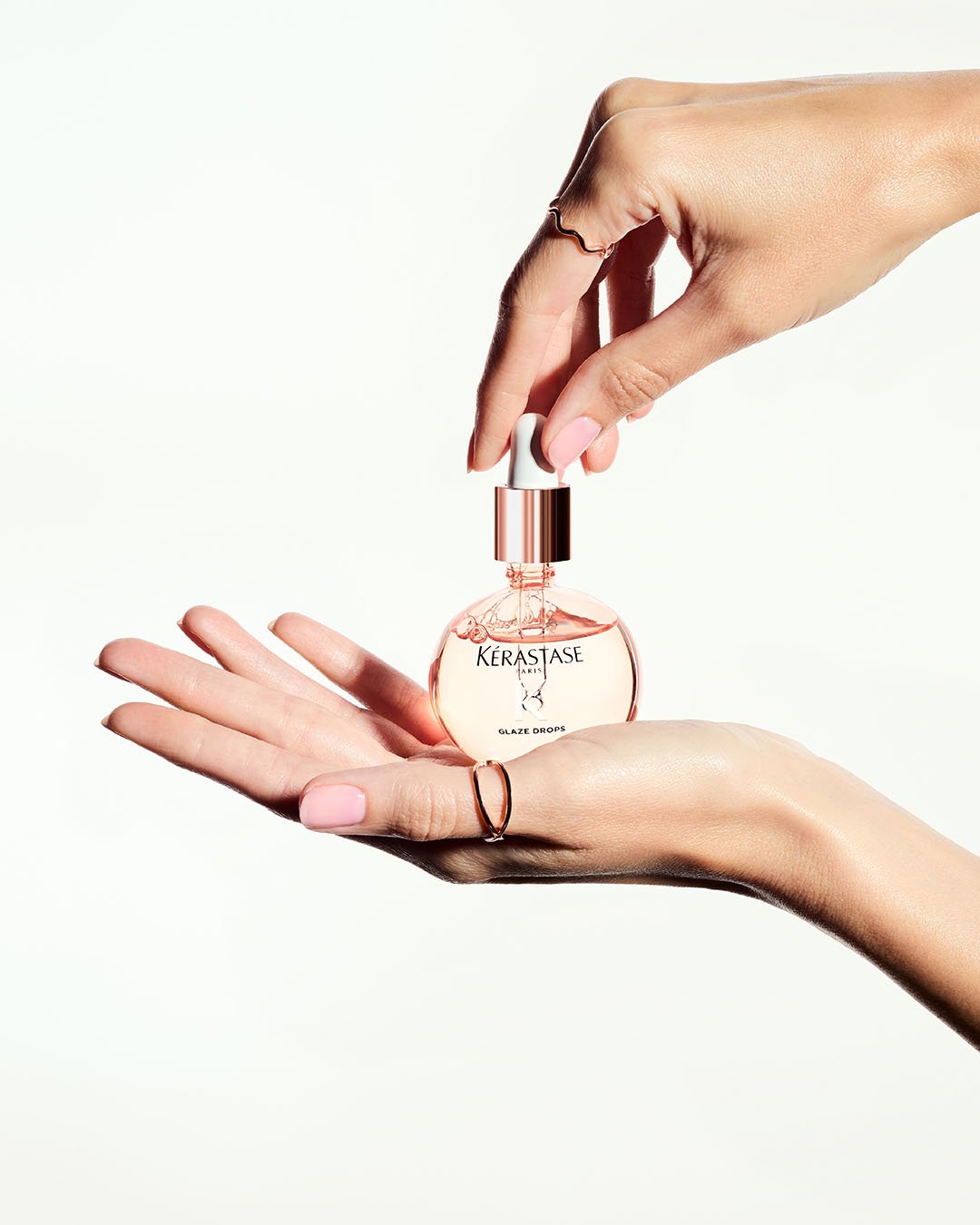 ENTER THE WORLD OF GLOSS - Care for your hair - ケラスターゼ公式